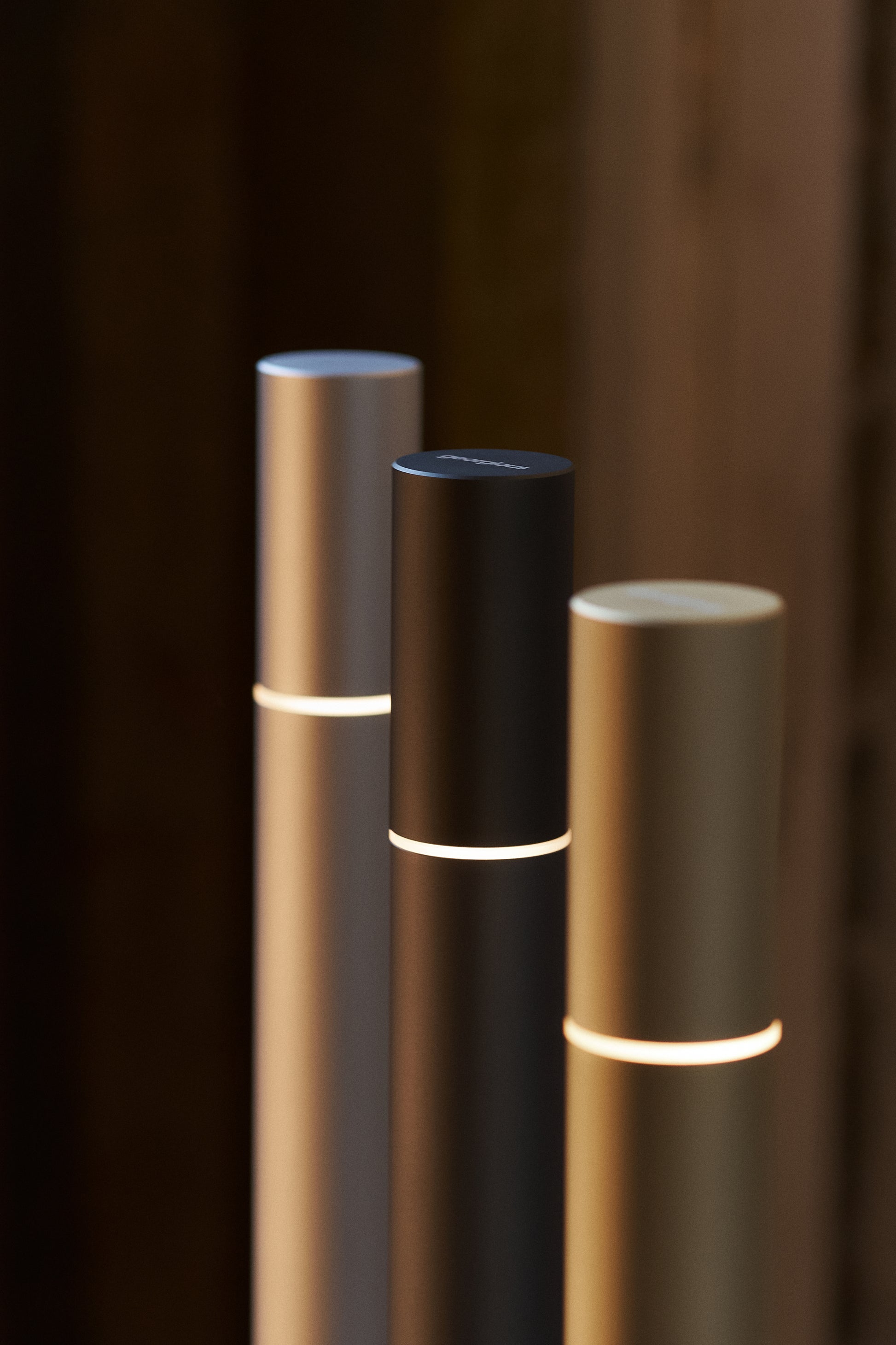 New aluminium colour finishes of The Slide Light Blank Silver and Shadow Black